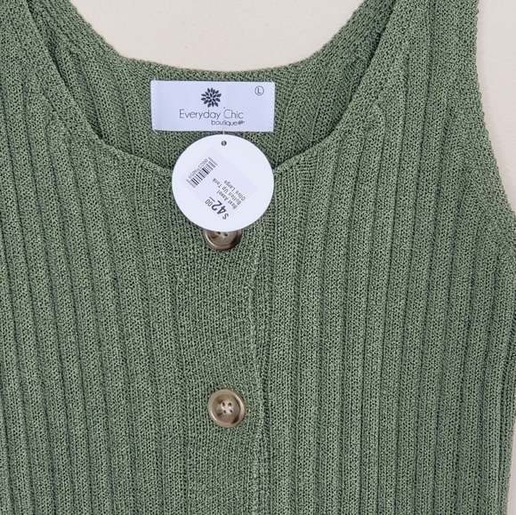 NWT Everyday Chic Boutique | Green Ribbed Button Front Knit Sweater Tank - Picture 4 of 4